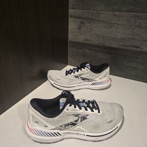 Brooks Women's Adrenaline GTS Running Shoes - White and Black